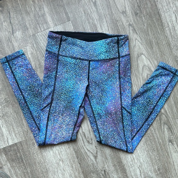 BNWOT Lululemon Speed Tight V Strive Multi Black size 6 - Picture 4 of 10